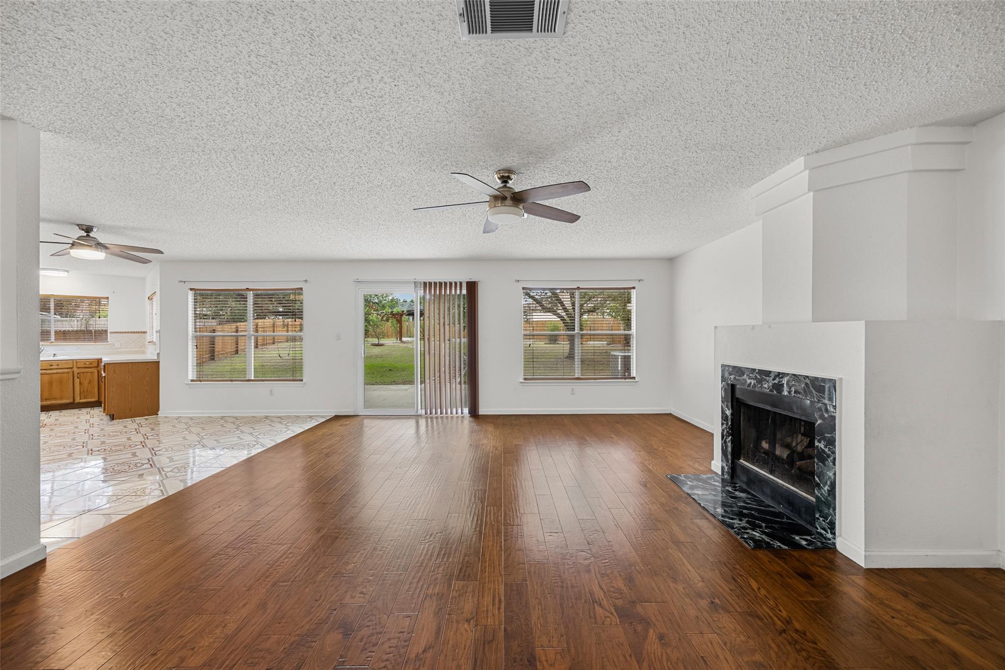 805 Catumet DR