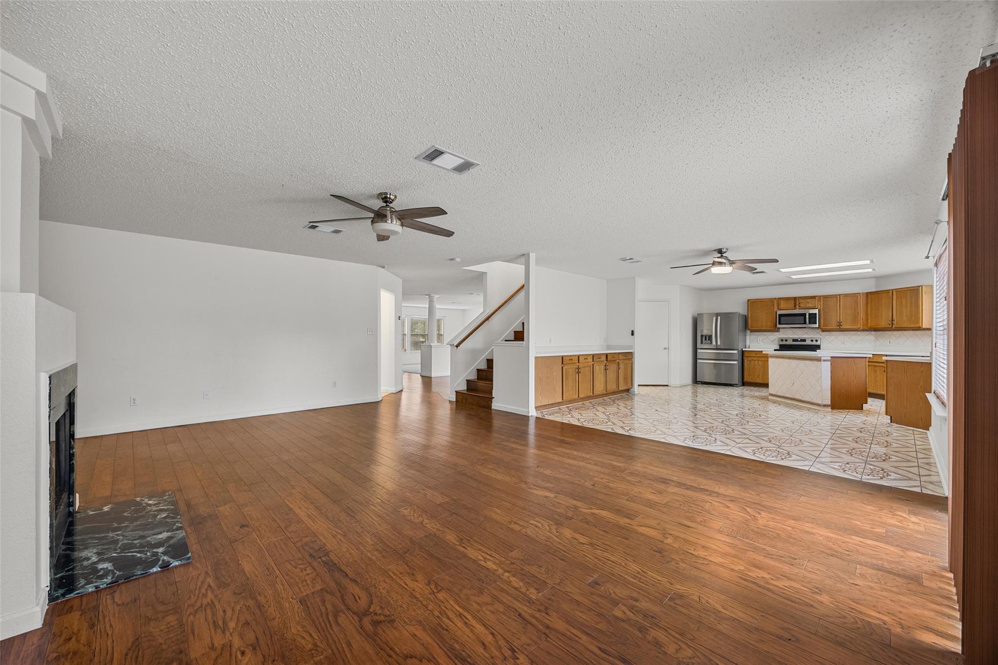 805 Catumet DR