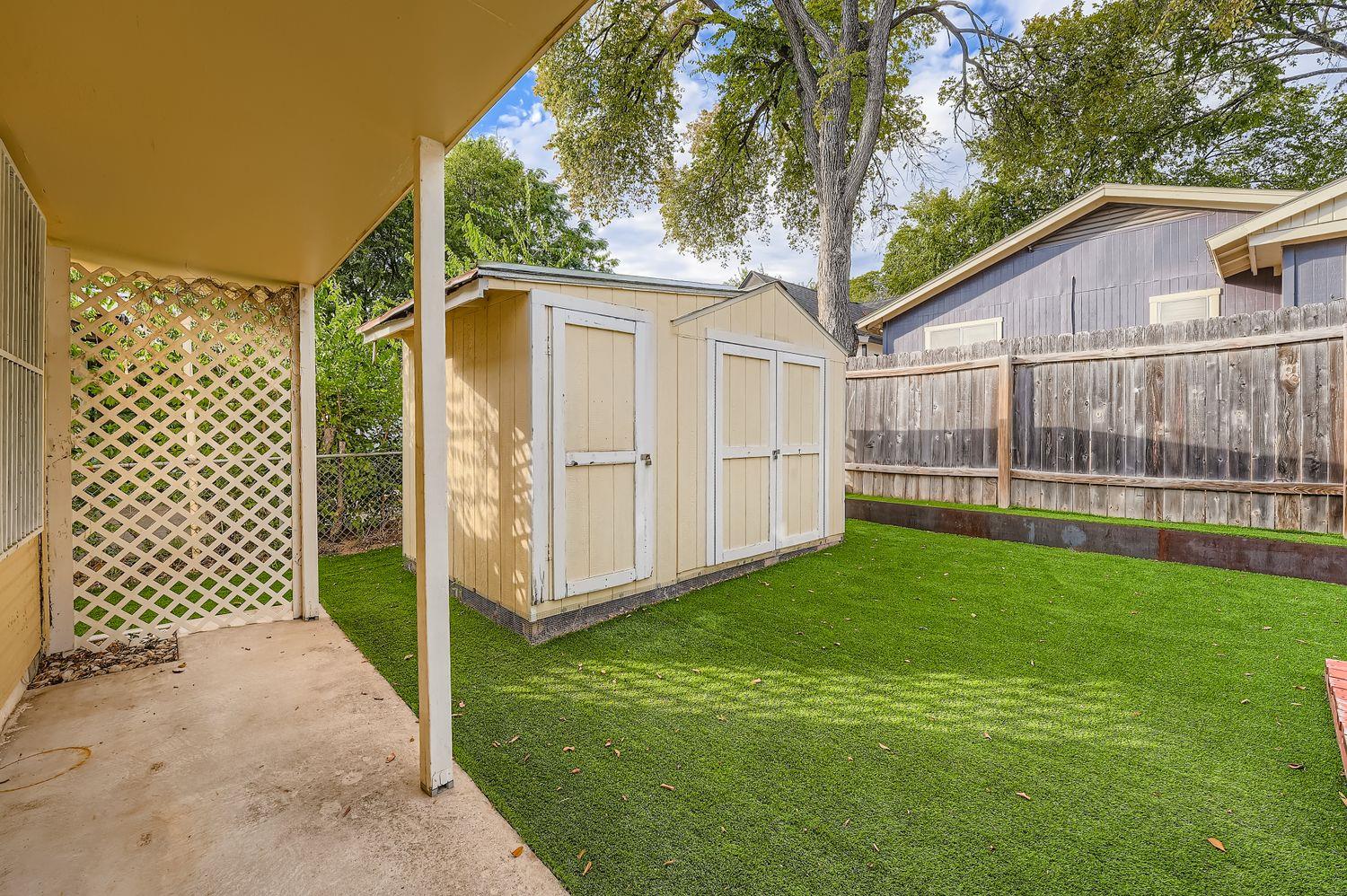 2308 Santa Rita ST