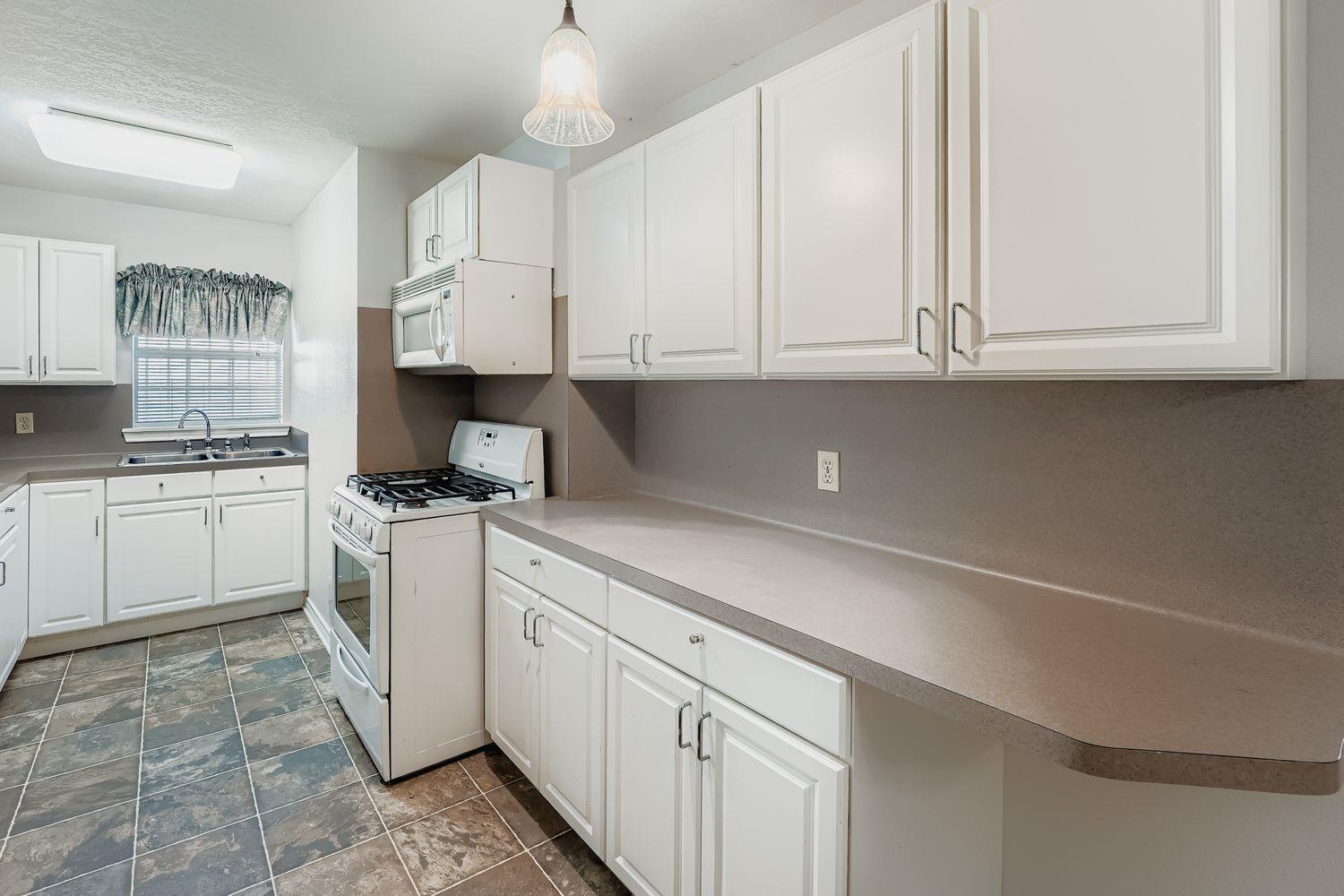 2308 Santa Rita ST
