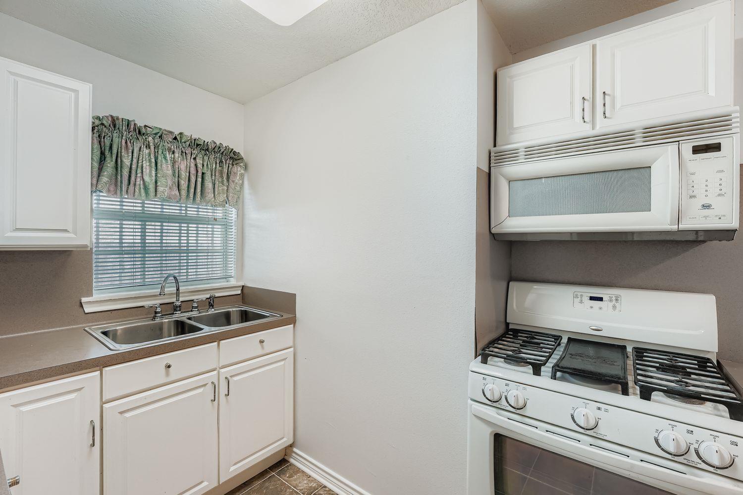 2308 Santa Rita ST