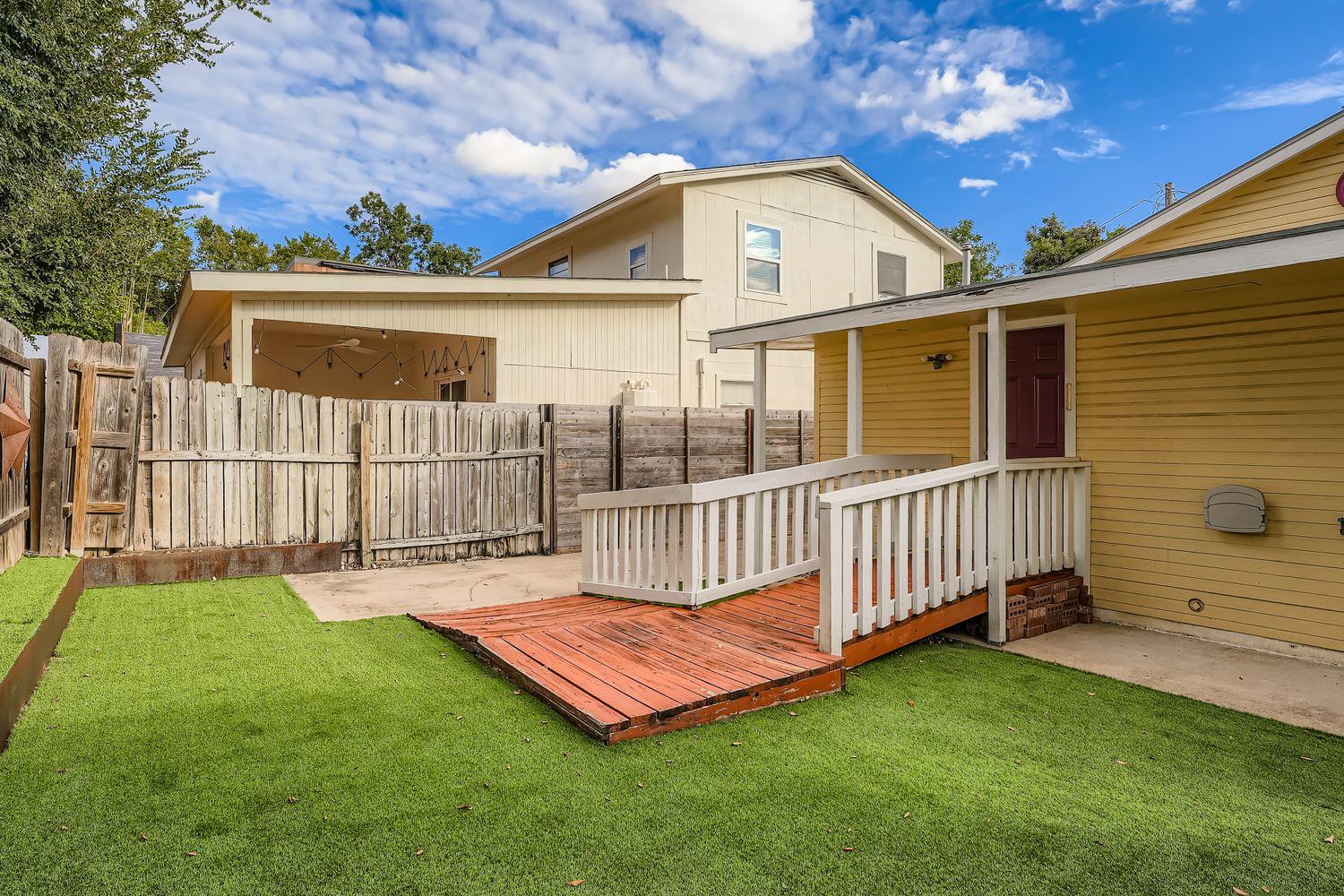 2308 Santa Rita ST