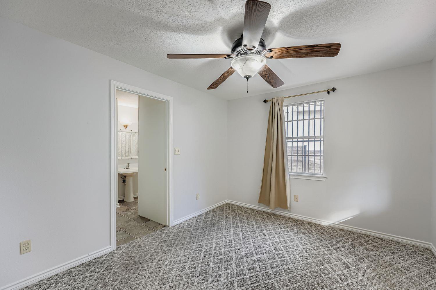 2308 Santa Rita ST