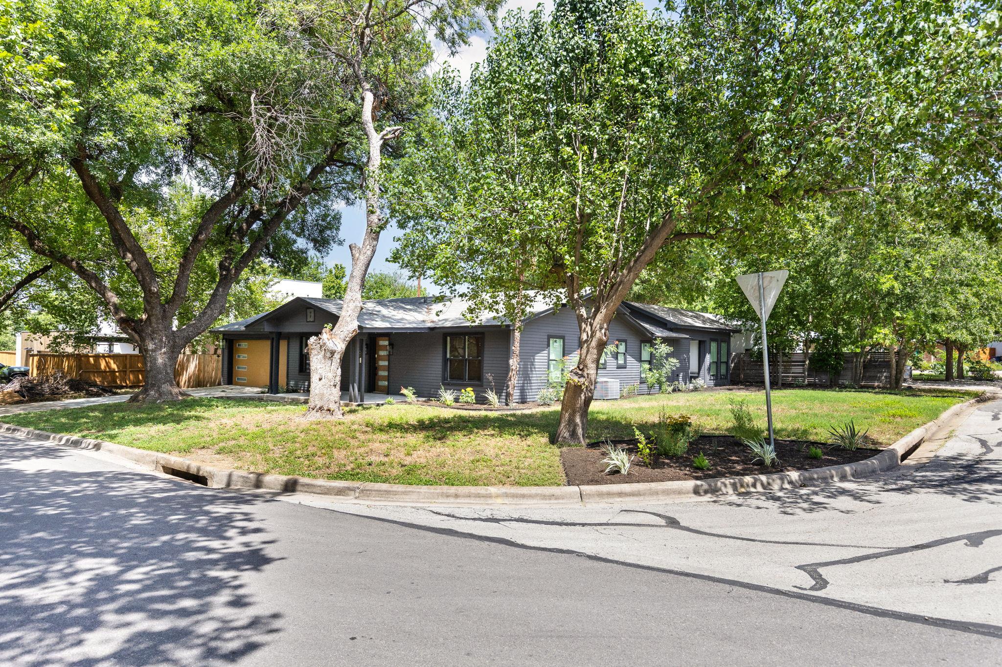 2605 Friar Tuck LN