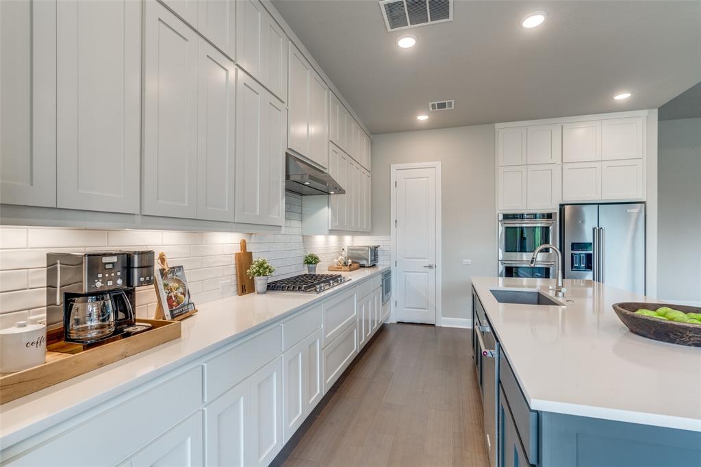 243 Bridge Water LOOP