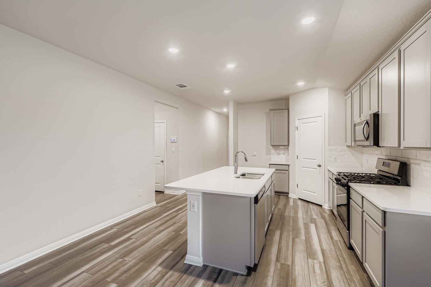 601 S Loriner WAY, Liberty Hill