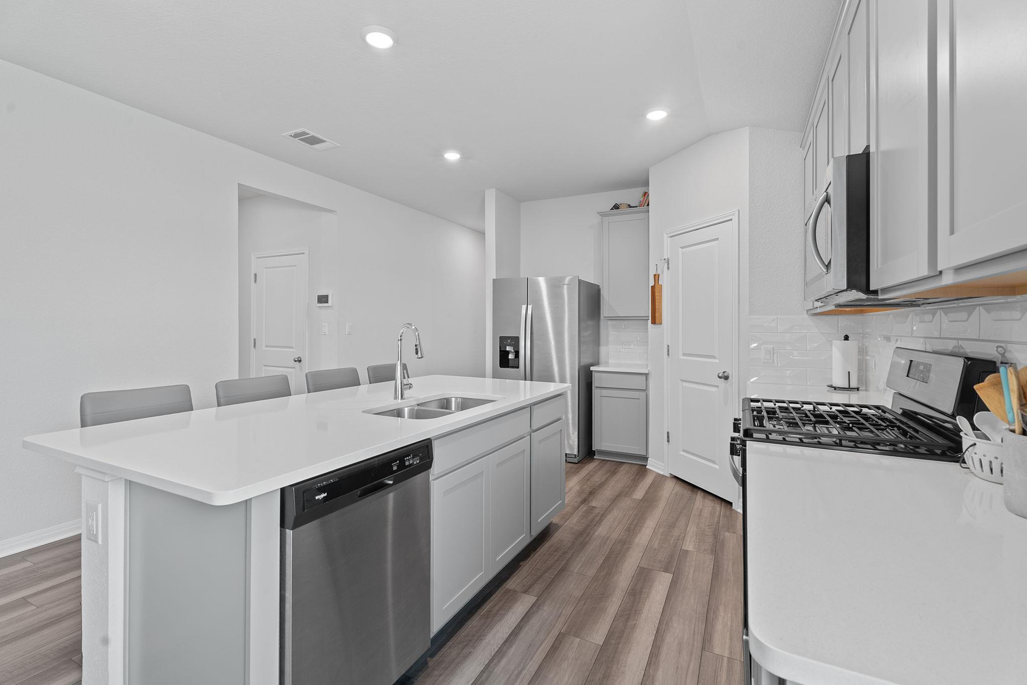 601 S Loriner WAY, Liberty Hill