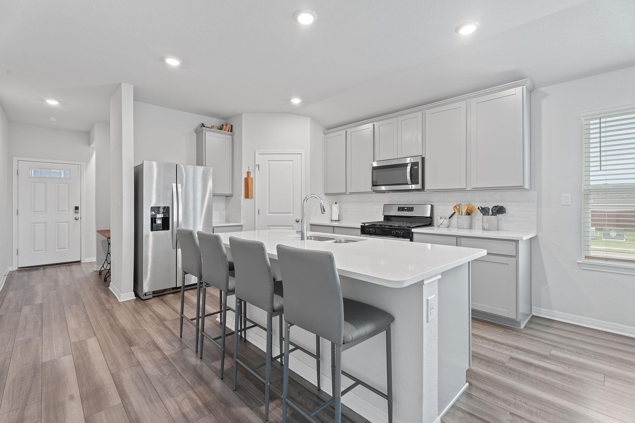 601 S Loriner WAY, Liberty Hill