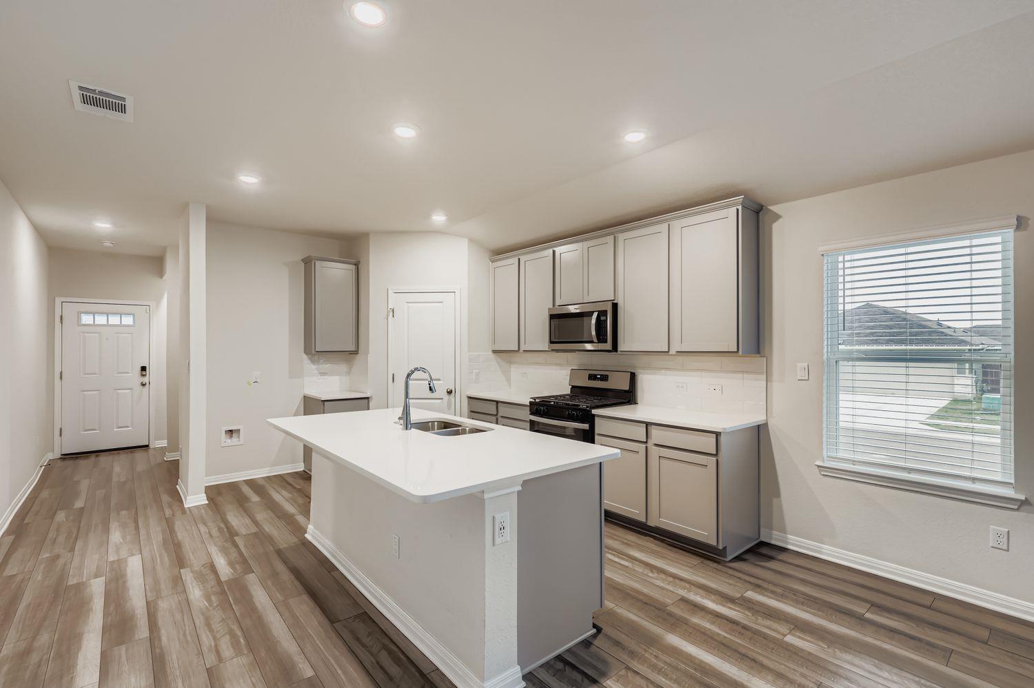 601 S Loriner WAY, Liberty Hill