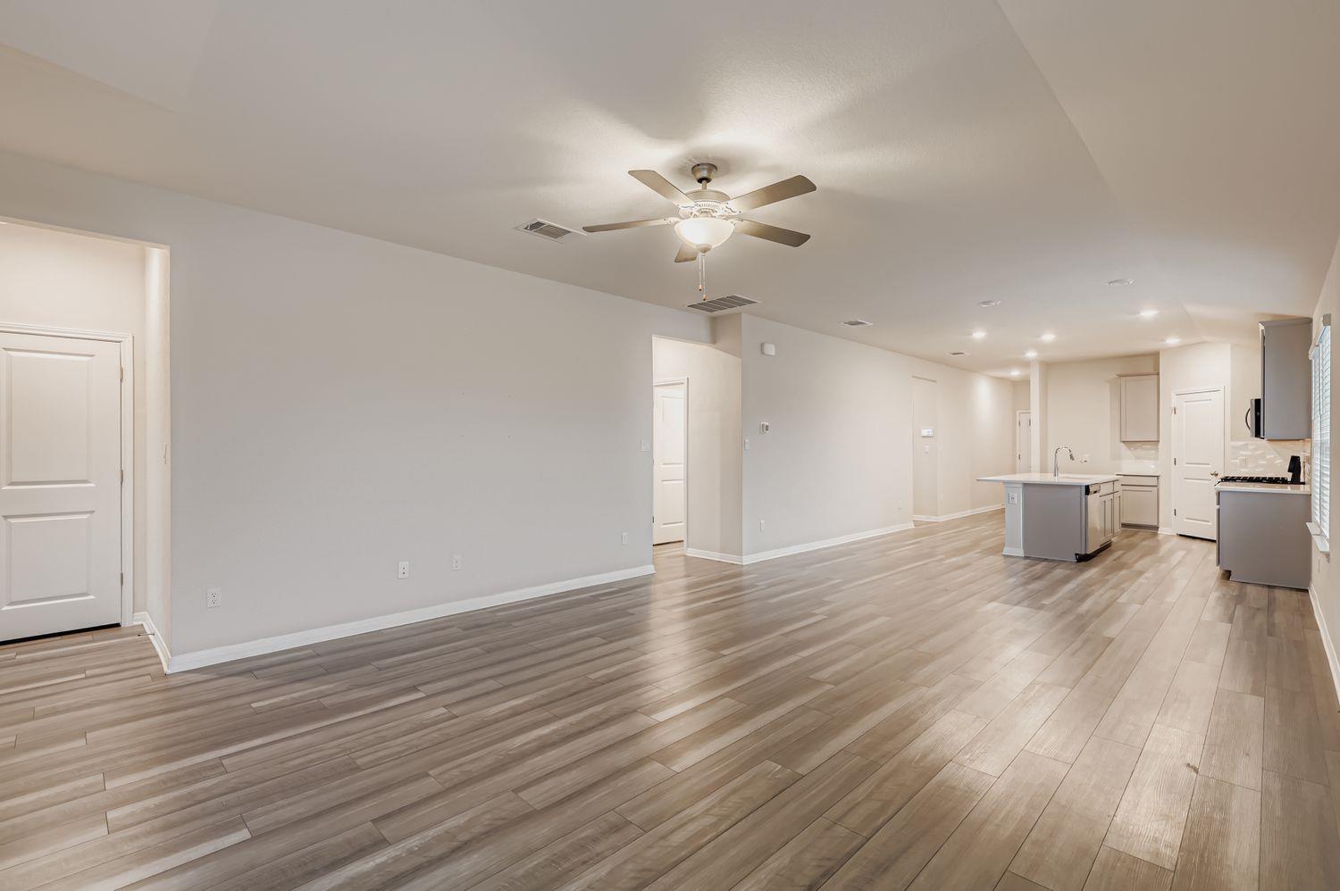 601 S Loriner WAY, Liberty Hill