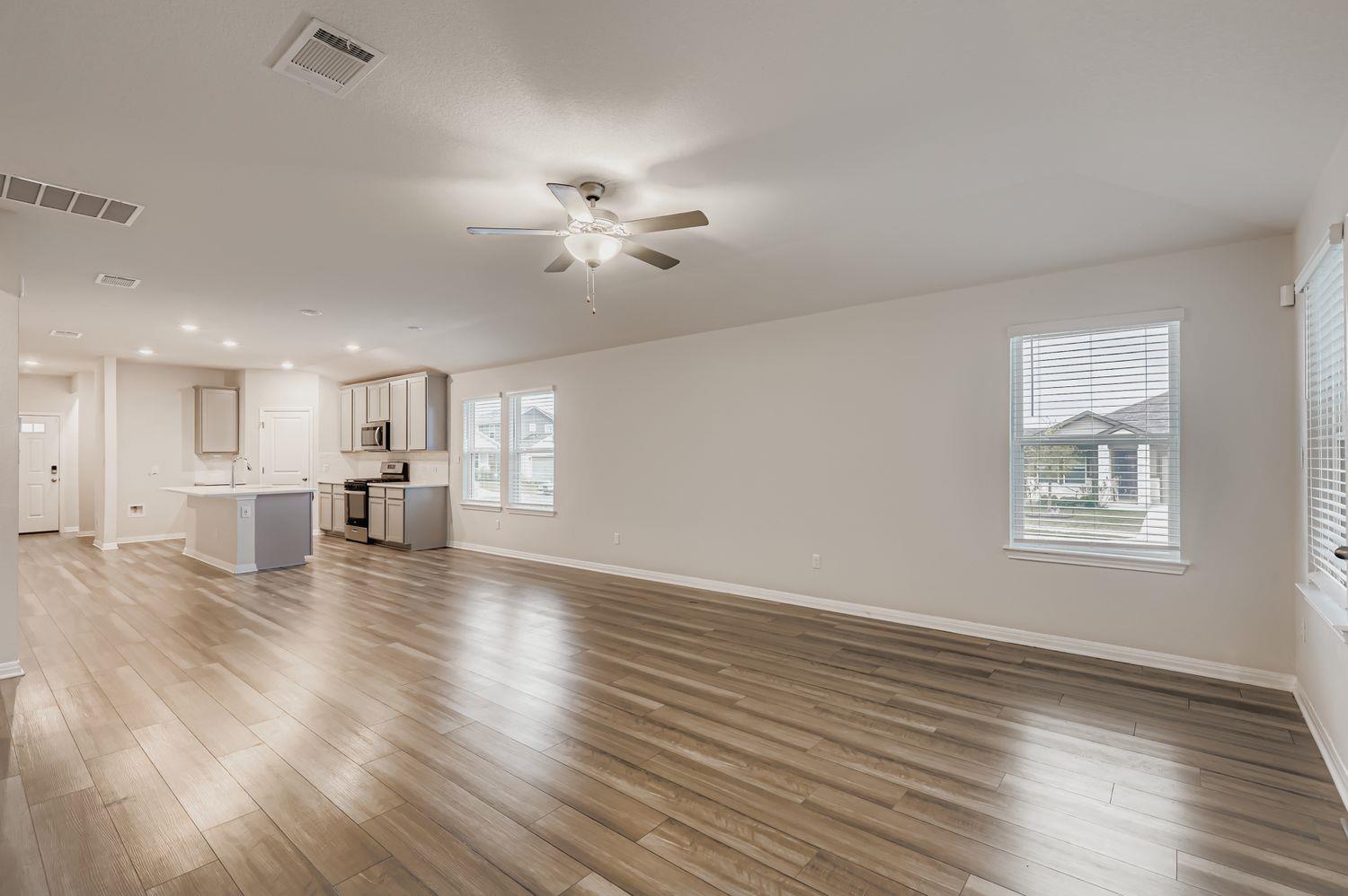 601 S Loriner WAY, Liberty Hill