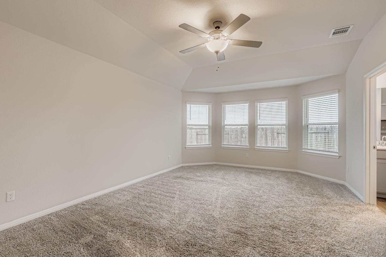 601 S Loriner WAY, Liberty Hill