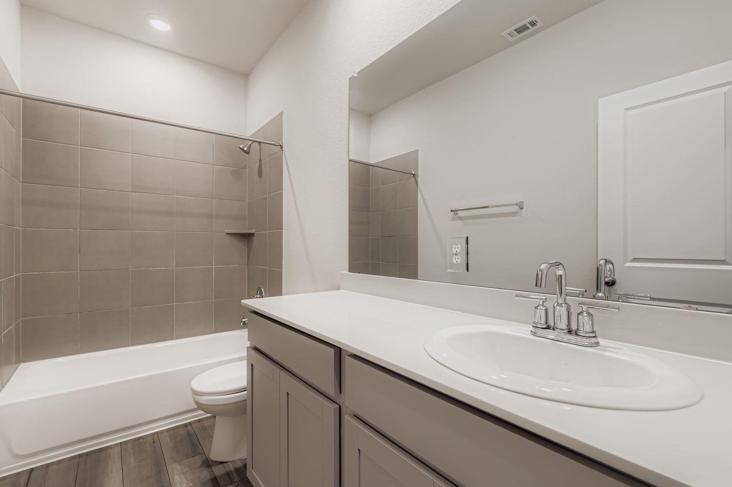 601 S Loriner WAY, Liberty Hill