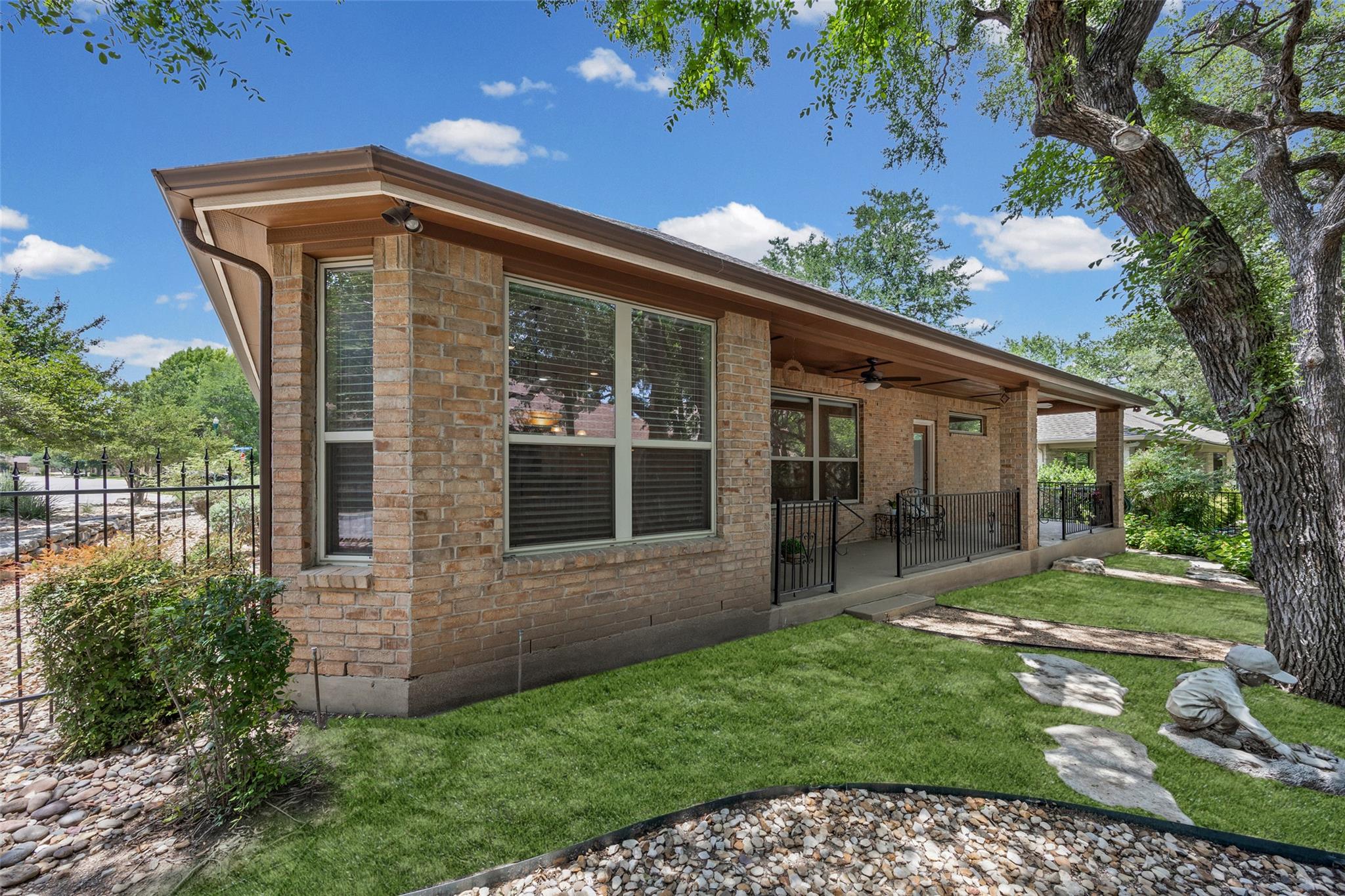 702 Enchanted Rock TRL