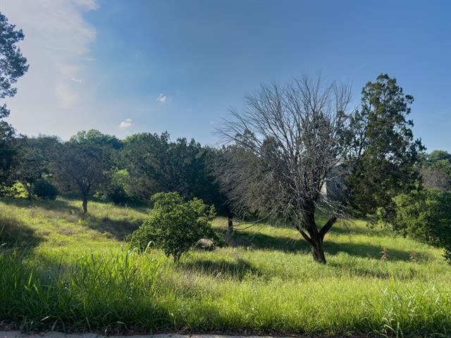 312 Hideaway CT