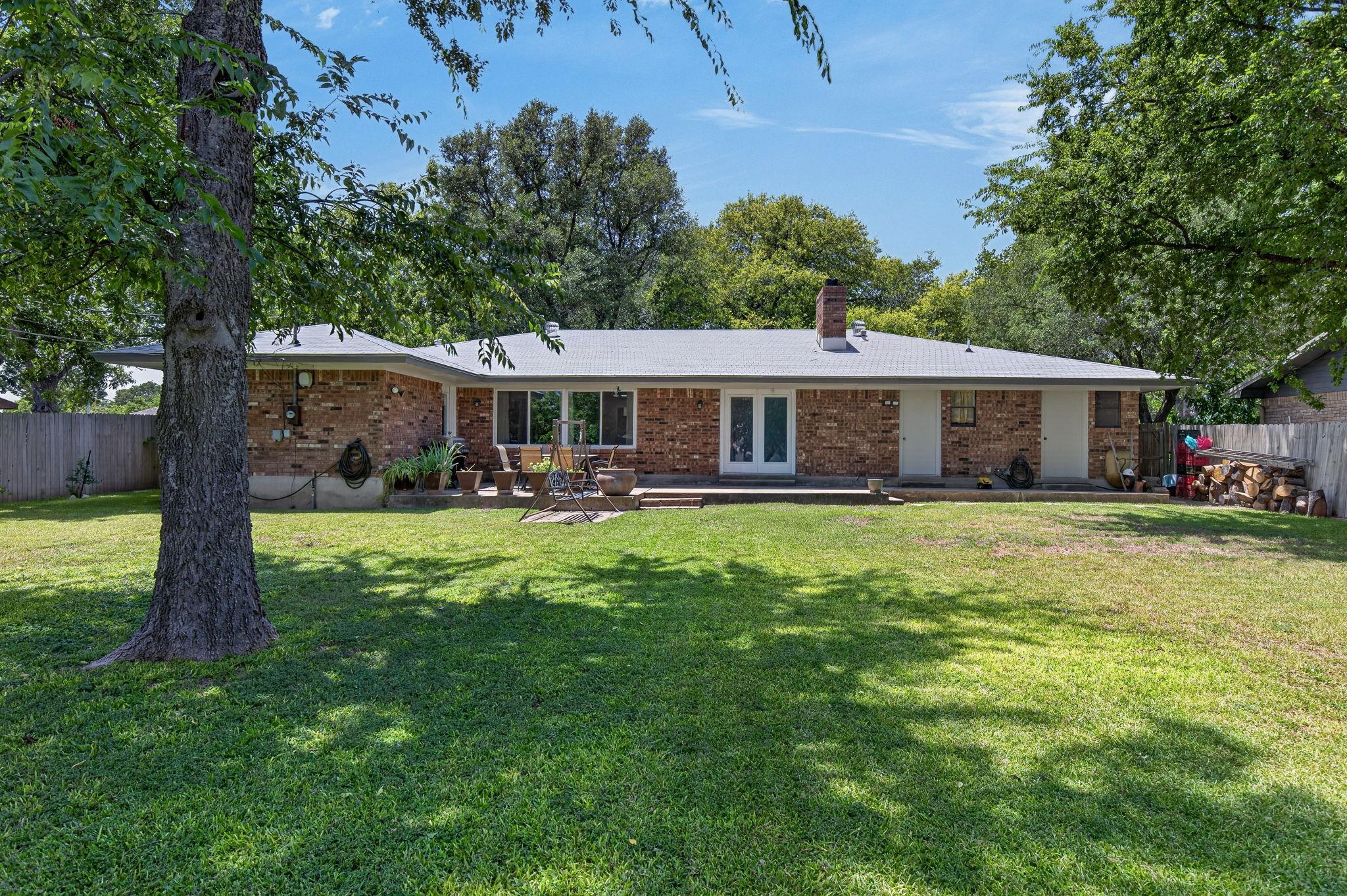 206 Corder LN