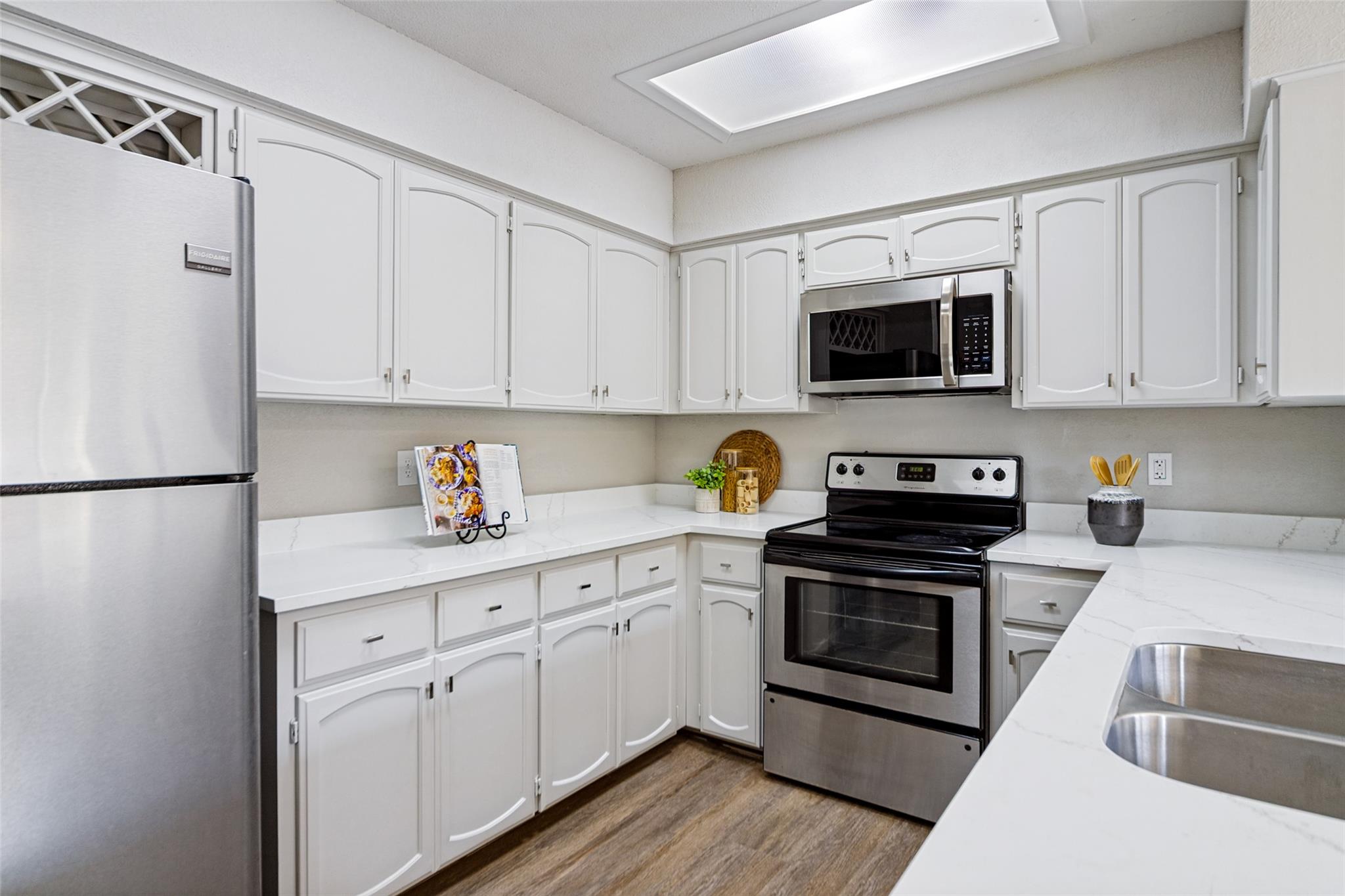 4258 Tall Elm Woods