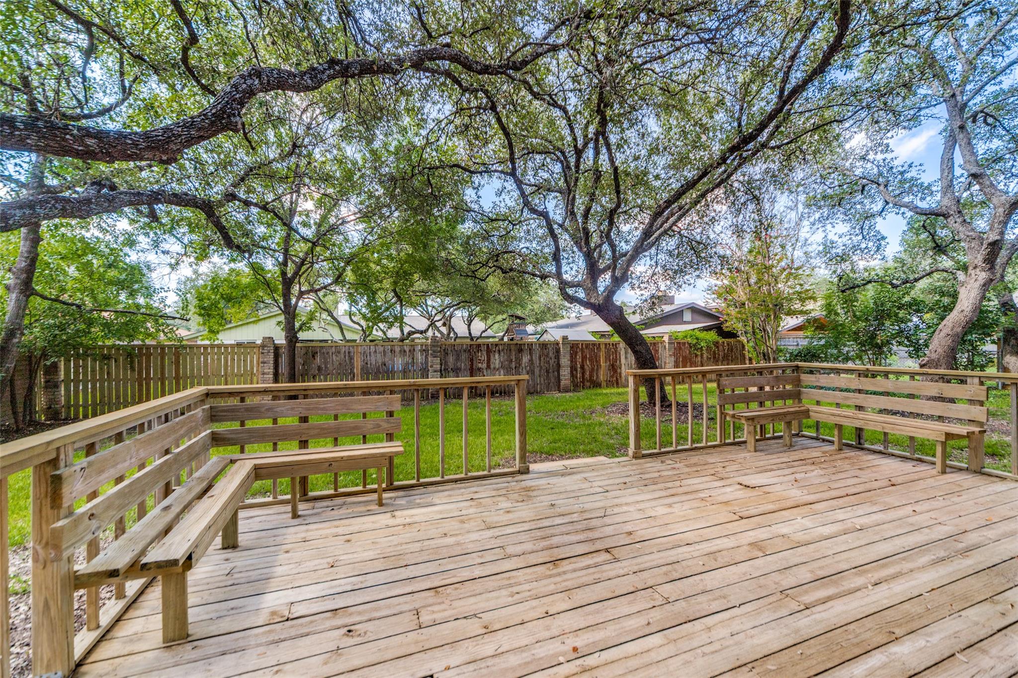 4258 Tall Elm Woods