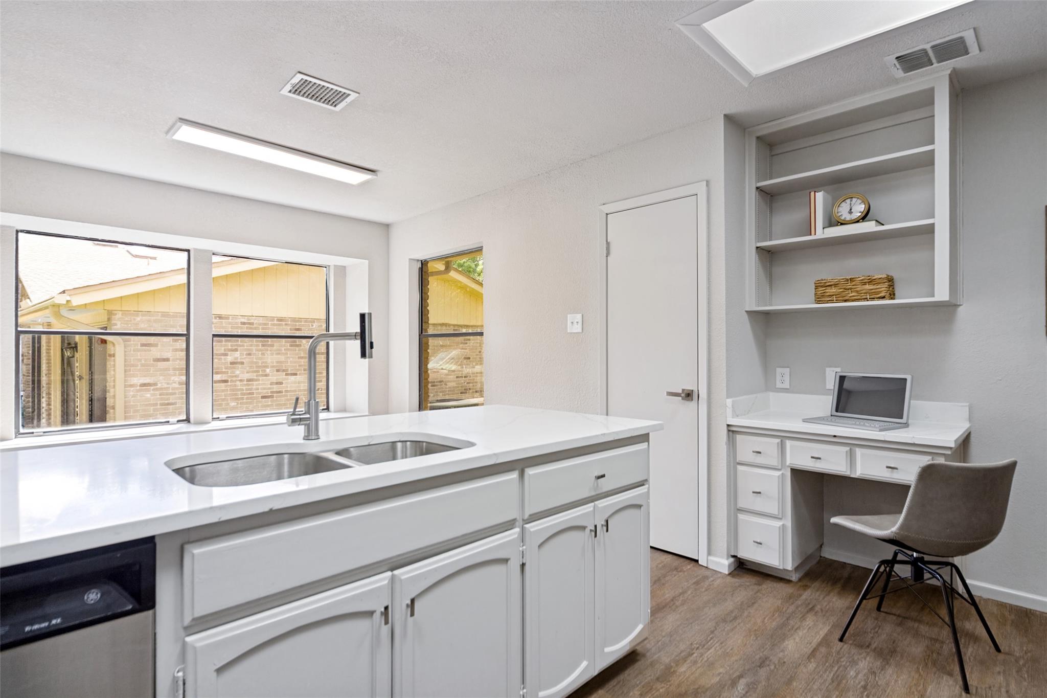 4258 Tall Elm Woods