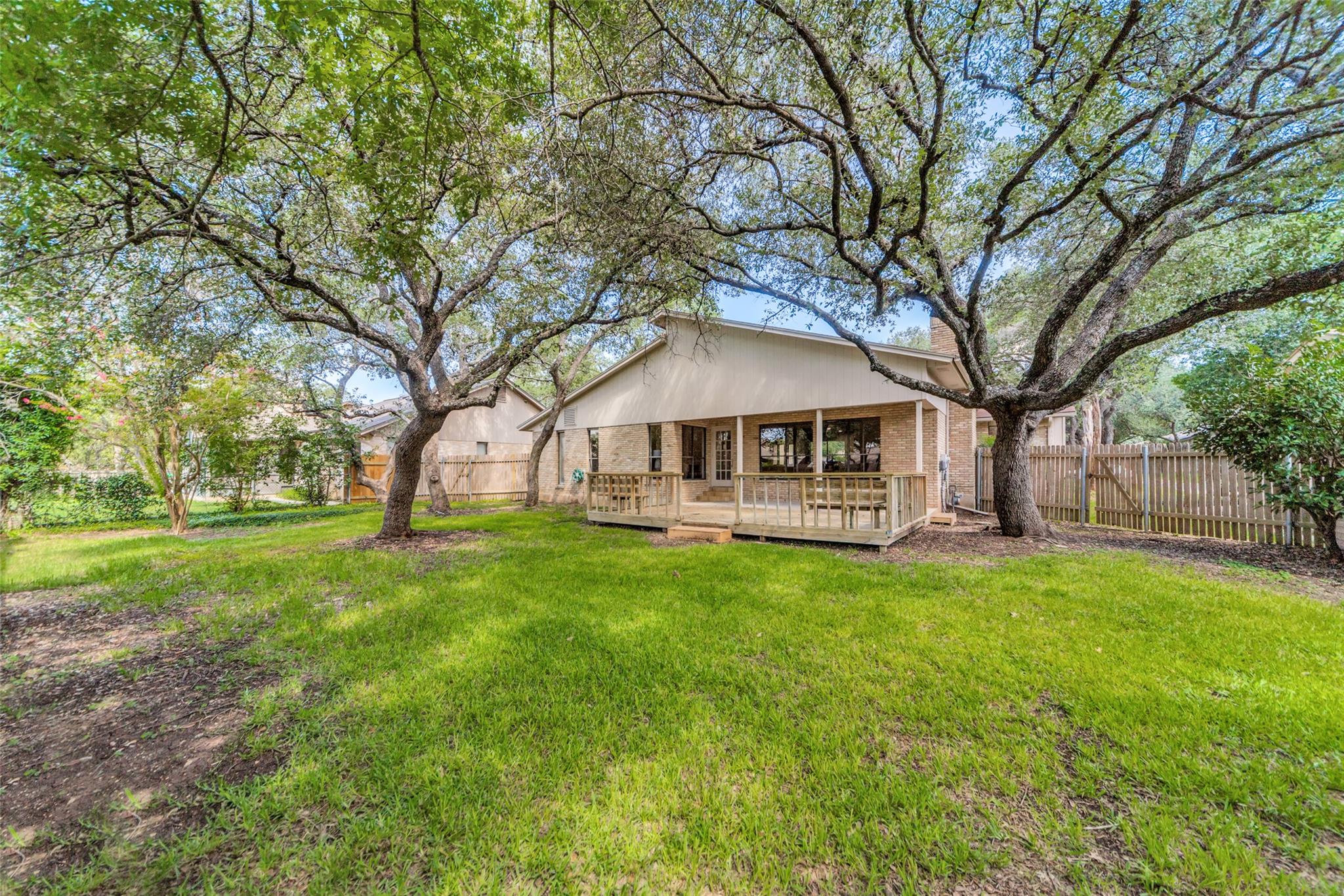 4258 Tall Elm Woods