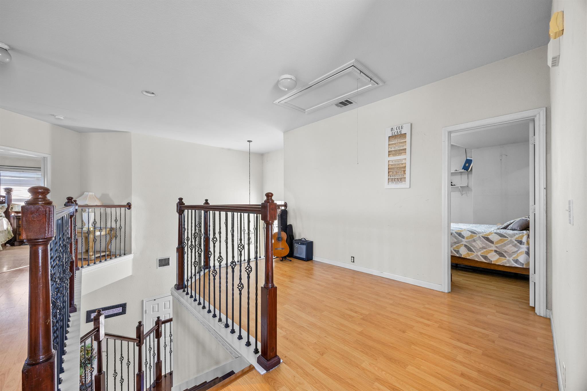 3502 Shiraz LOOP