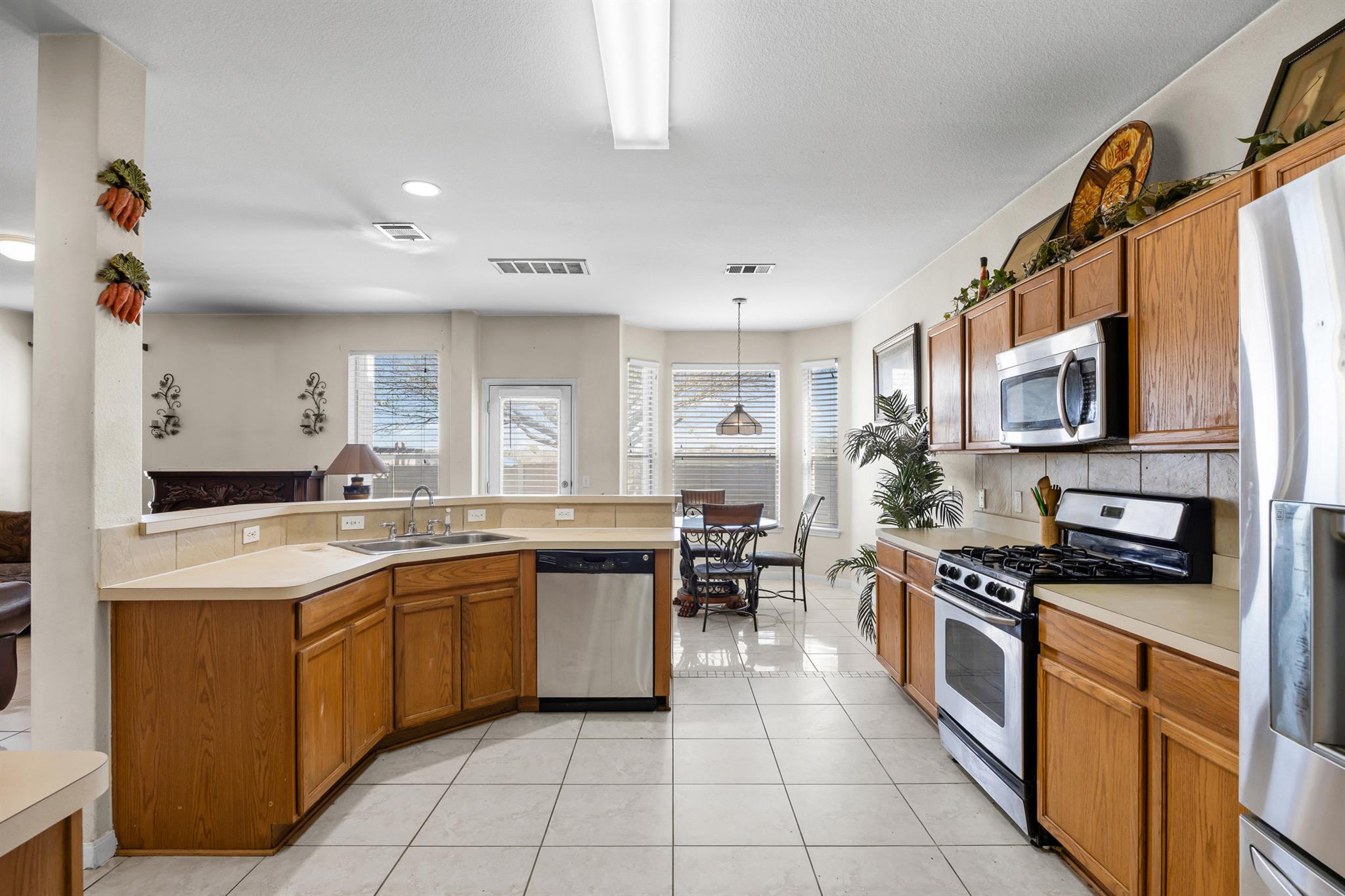 3502 Shiraz LOOP