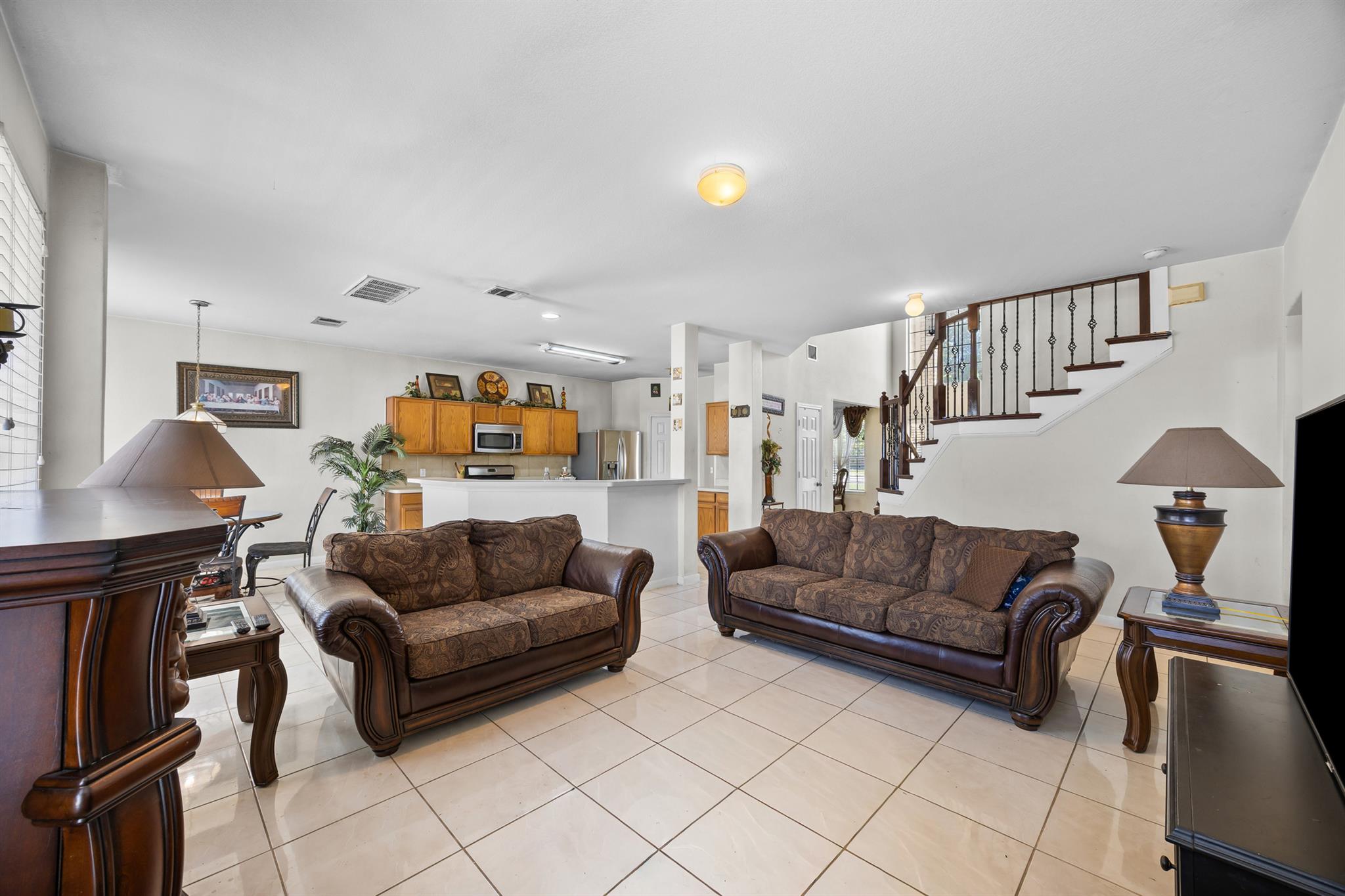 3502 Shiraz LOOP