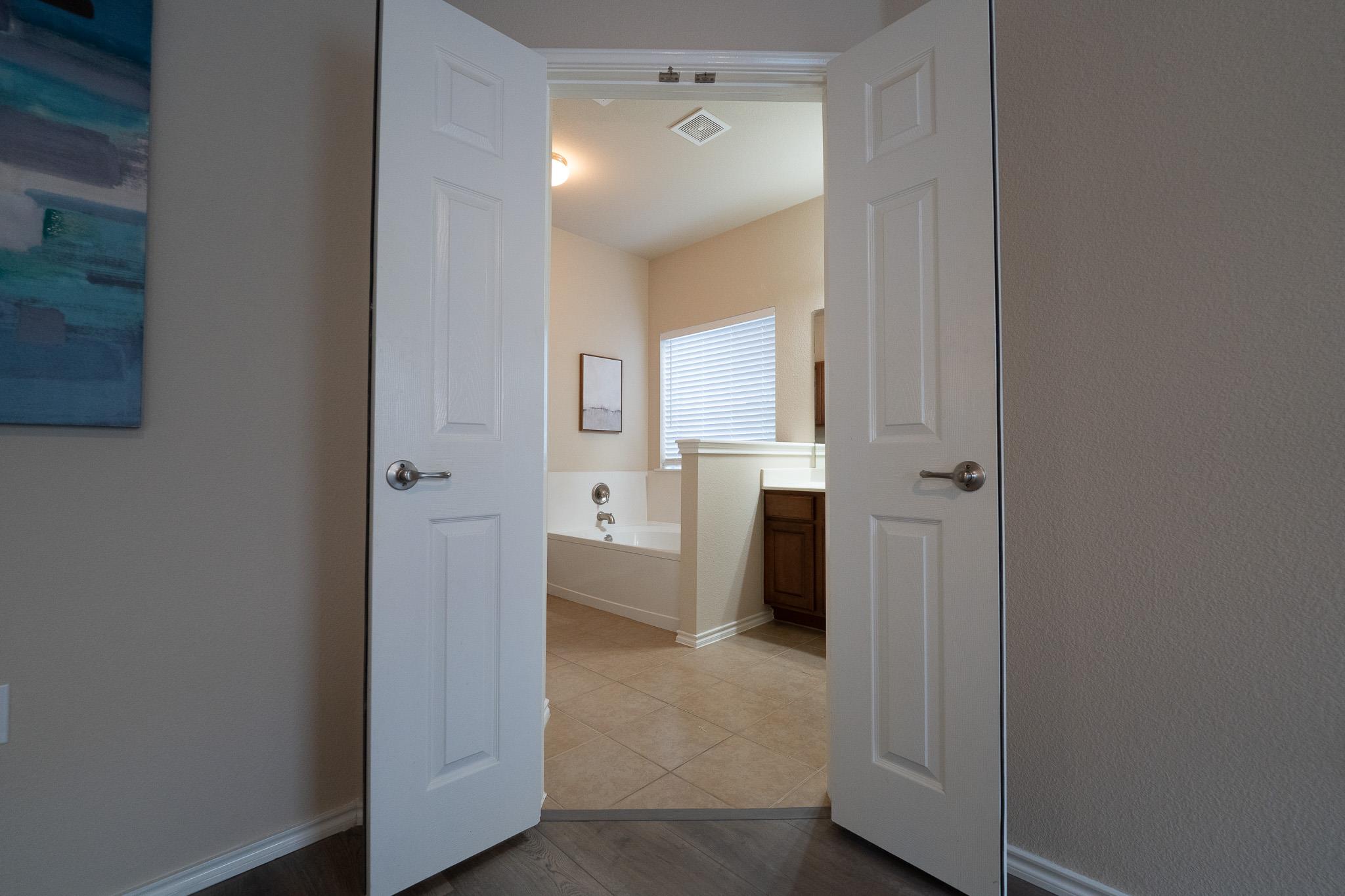 5624 Kleberg TRL