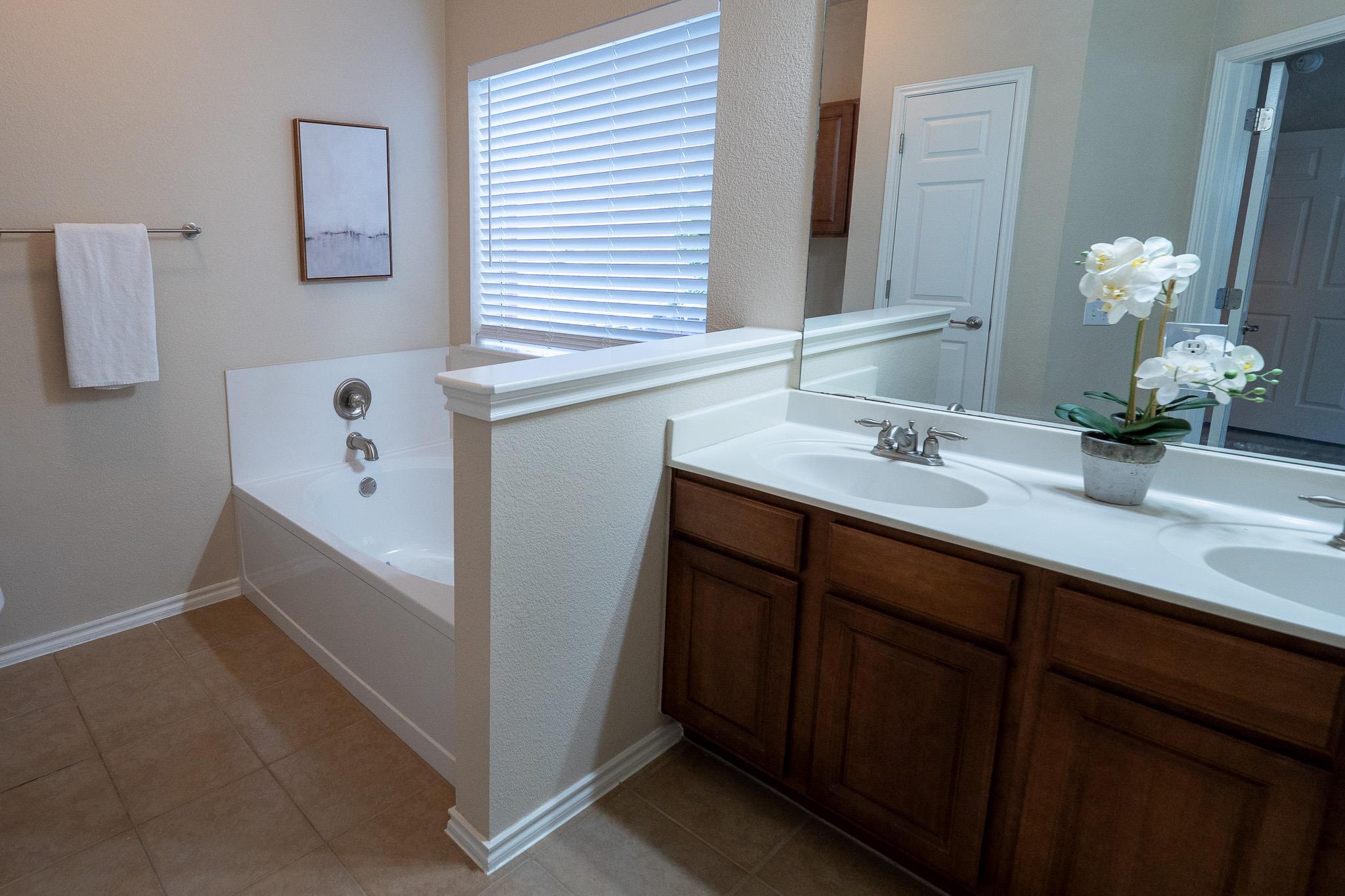5624 Kleberg TRL