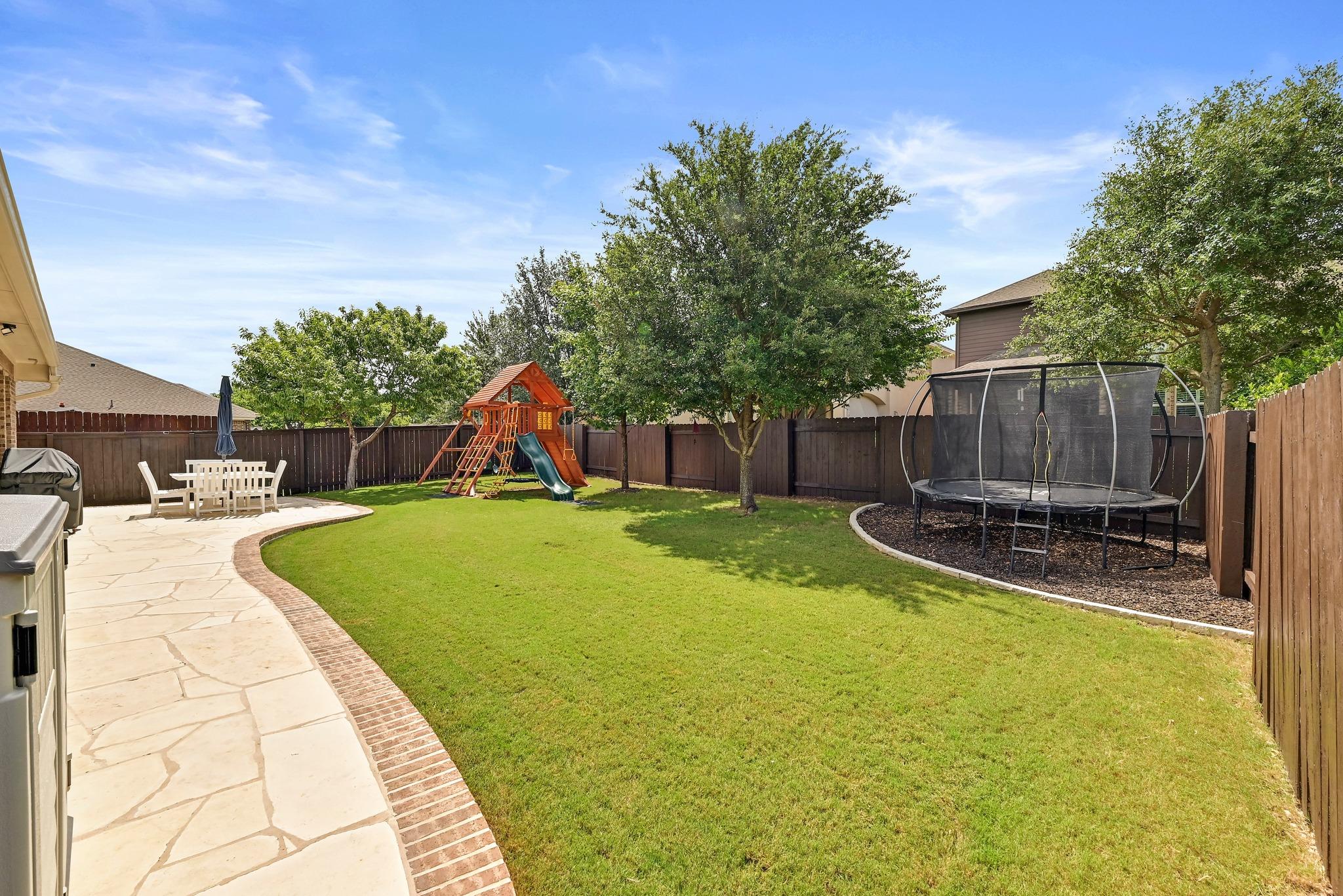 2312 Citrine CV