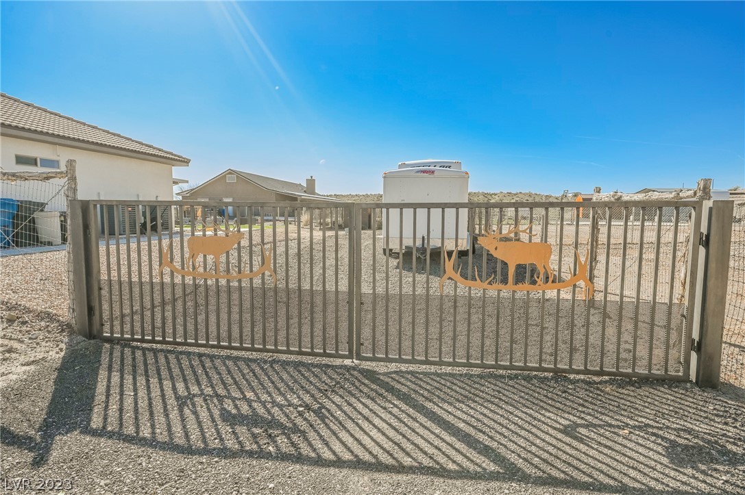 1085 East McKnight Avenue