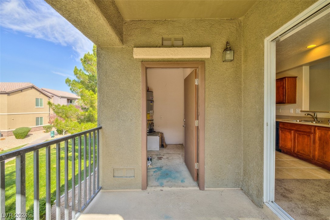 6868 Sky Pointe Drive 2092