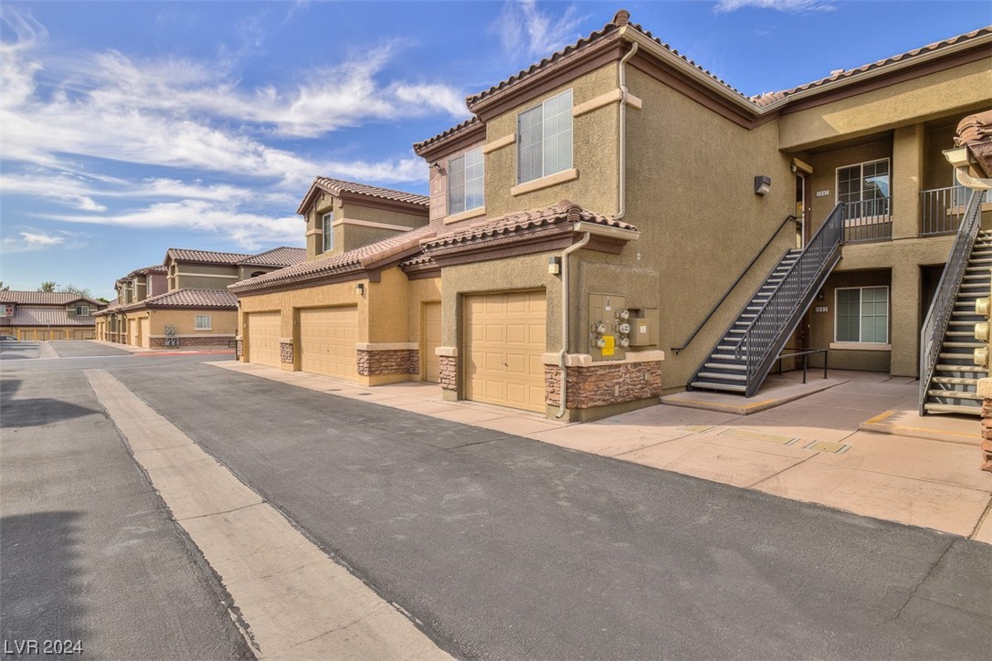 6868 Sky Pointe Drive 2092