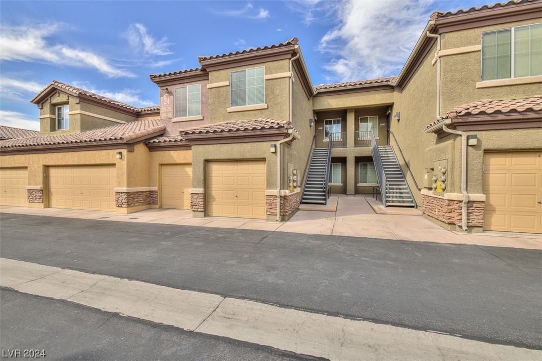 6868 Sky Pointe Drive 2092