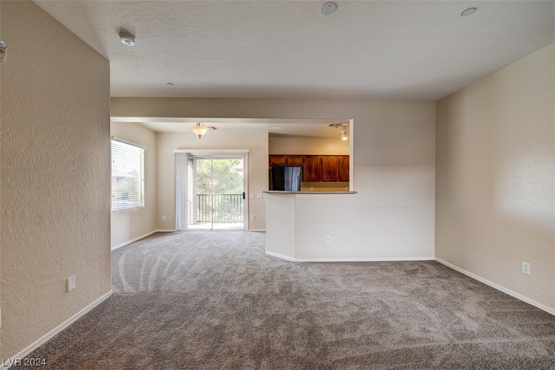 6868 Sky Pointe Drive 2092