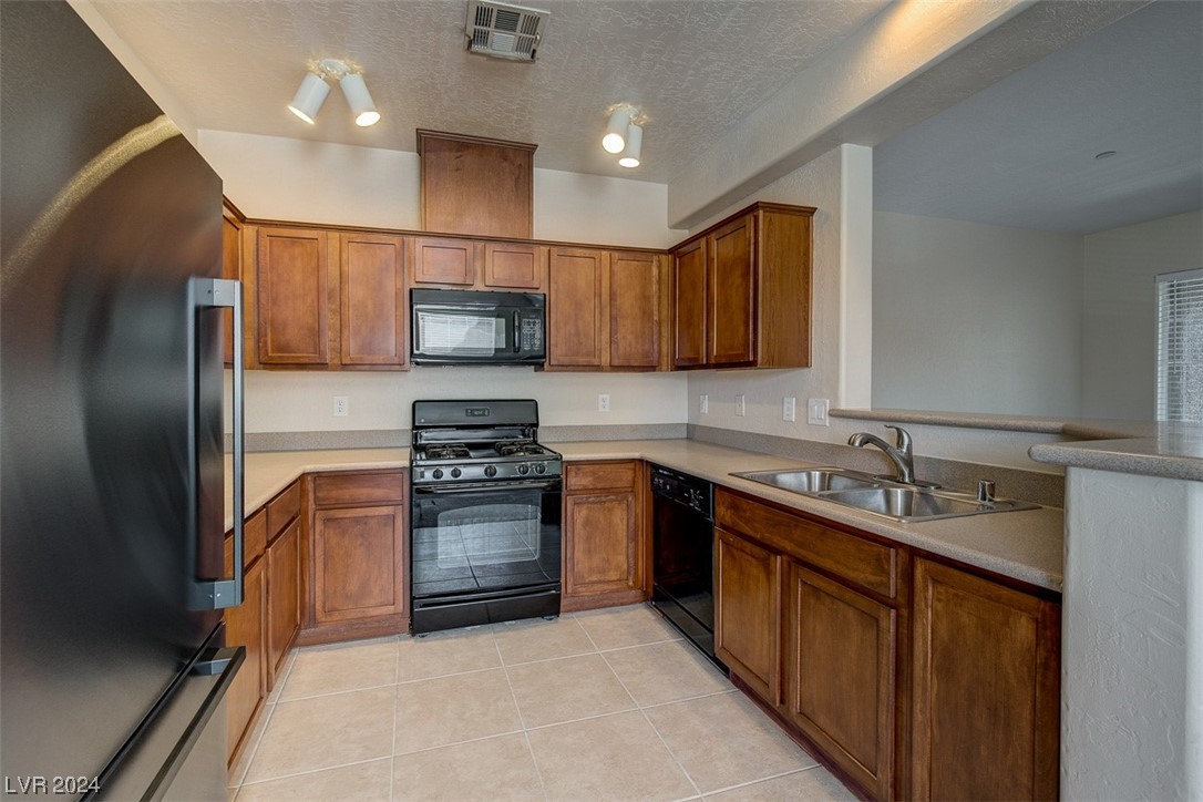 6868 Sky Pointe Drive 2092
