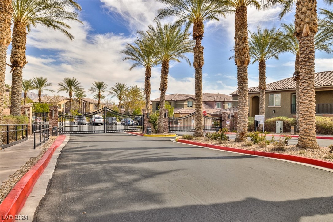 6868 Sky Pointe Drive 2092