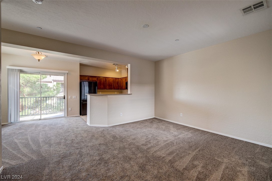 6868 Sky Pointe Drive 2092