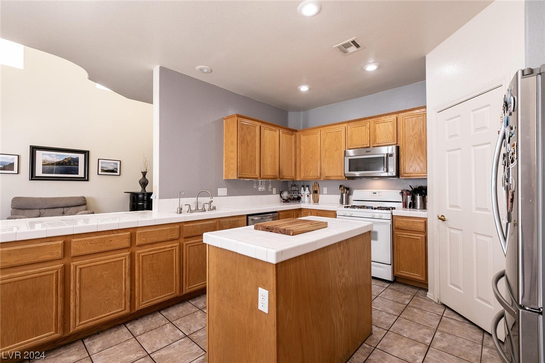3620 North Tomsik Street
