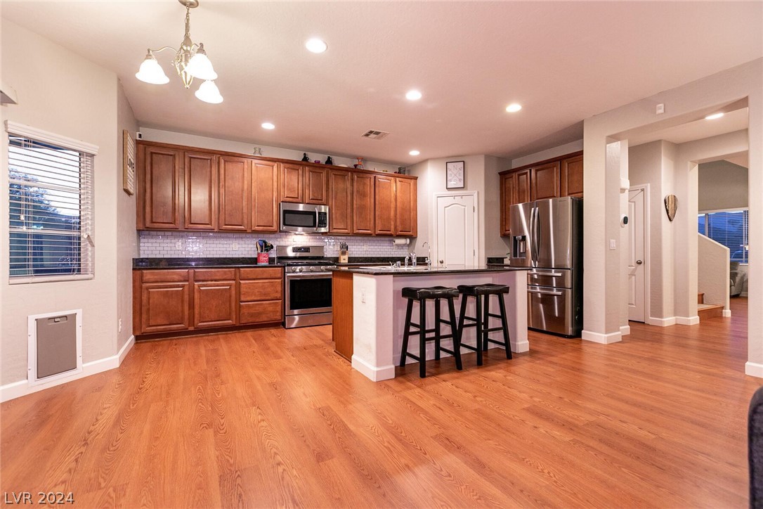 1121 Barron Creek Avenue