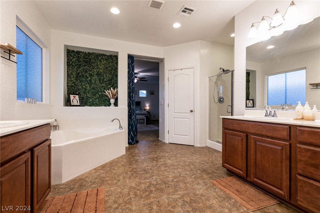 1121 Barron Creek Avenue