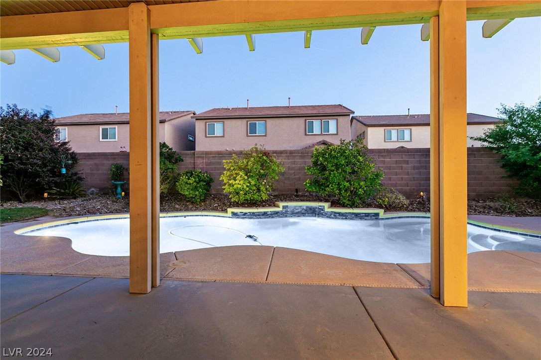 1121 Barron Creek Avenue