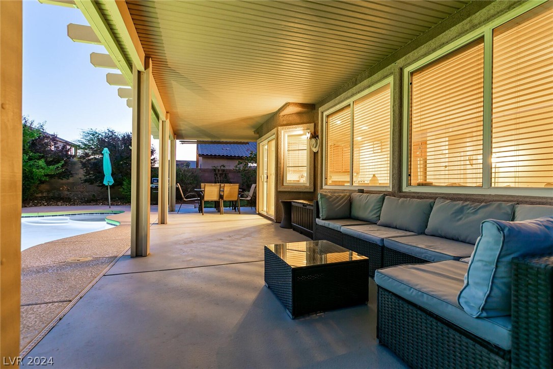 1121 Barron Creek Avenue