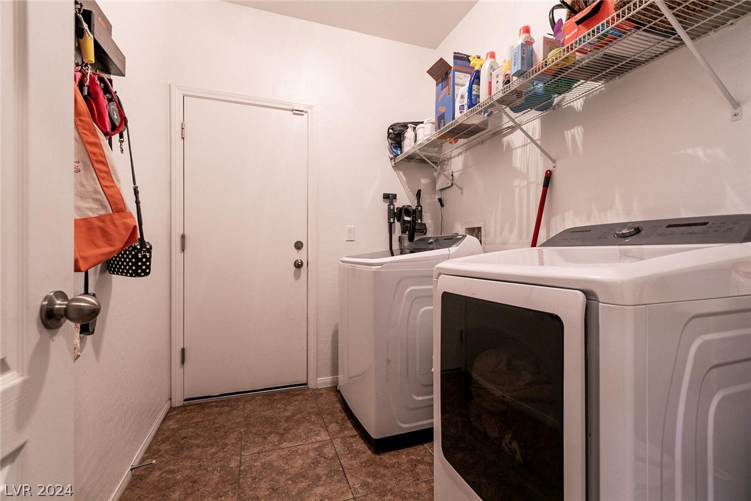 1121 Barron Creek Avenue