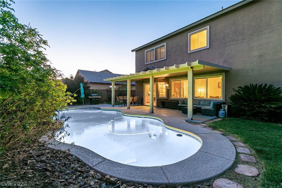 1121 Barron Creek Avenue