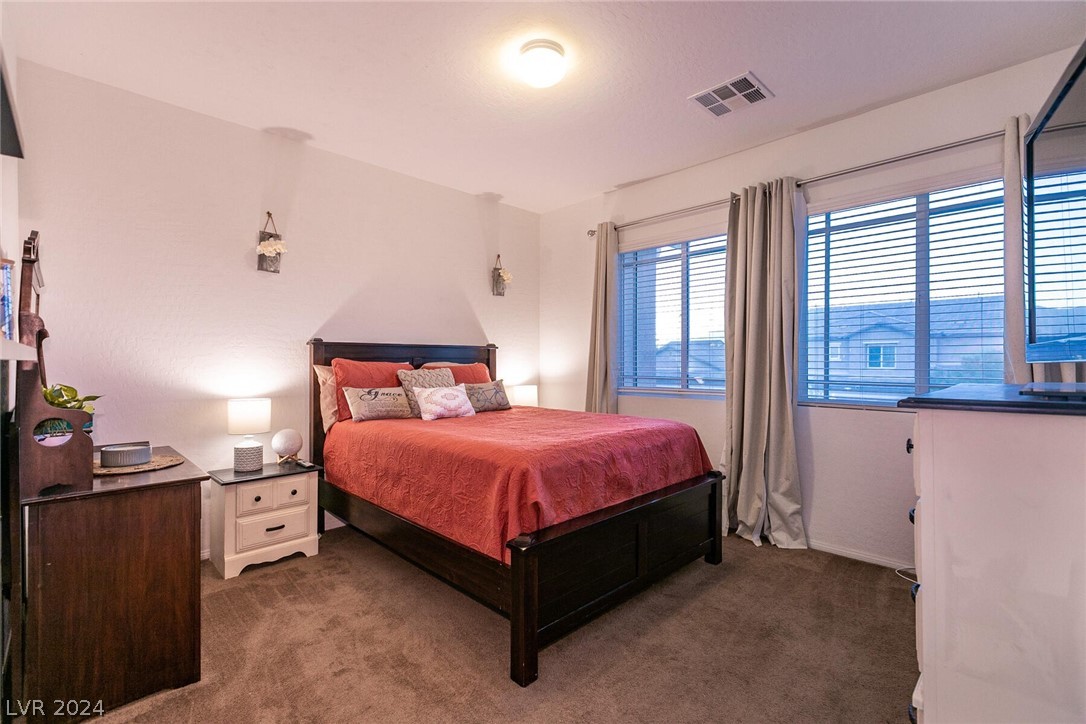 1121 Barron Creek Avenue