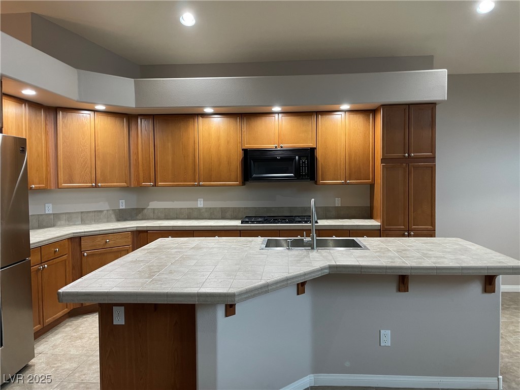 4121 Erinbird Avenue