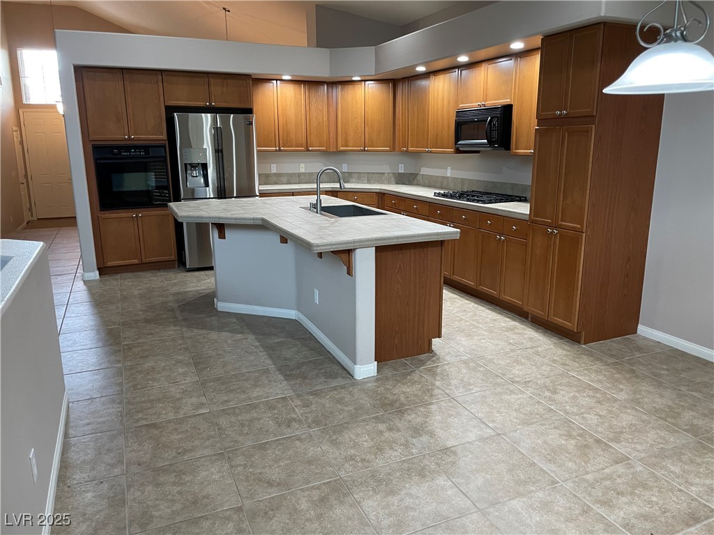 4121 Erinbird Avenue