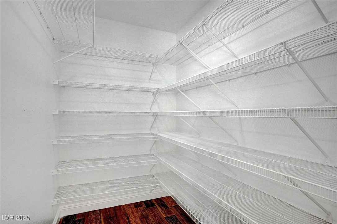 5549 Green Ferry Avenue