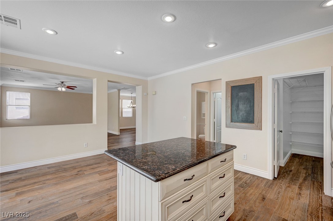 5549 Green Ferry Avenue